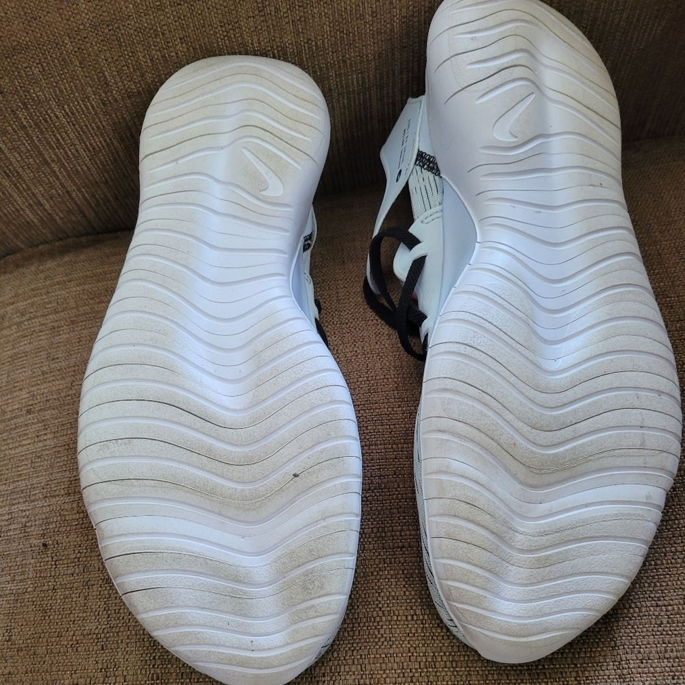 Running sneakers - Picture 2 of 4